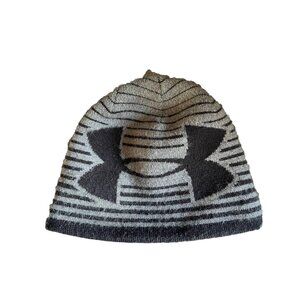 Under Armour Black & Grey Beanie Knit Winter Hat EUC Youth Boy's One Size OS